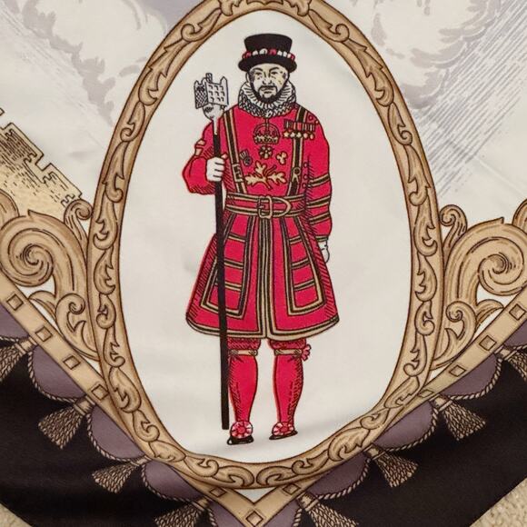 Vintage Art of the Scarf 34x34 Square Scarf from Tie Rack Ltd London Royals - Picture 5 of 15